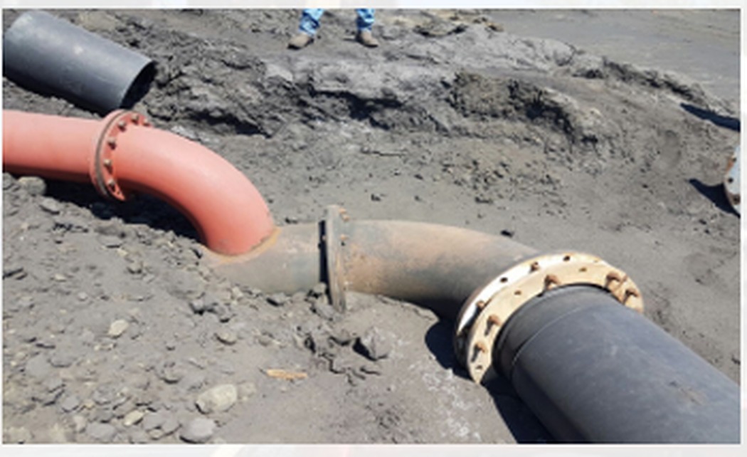 Large diameter pipeline bend installed on a mine site